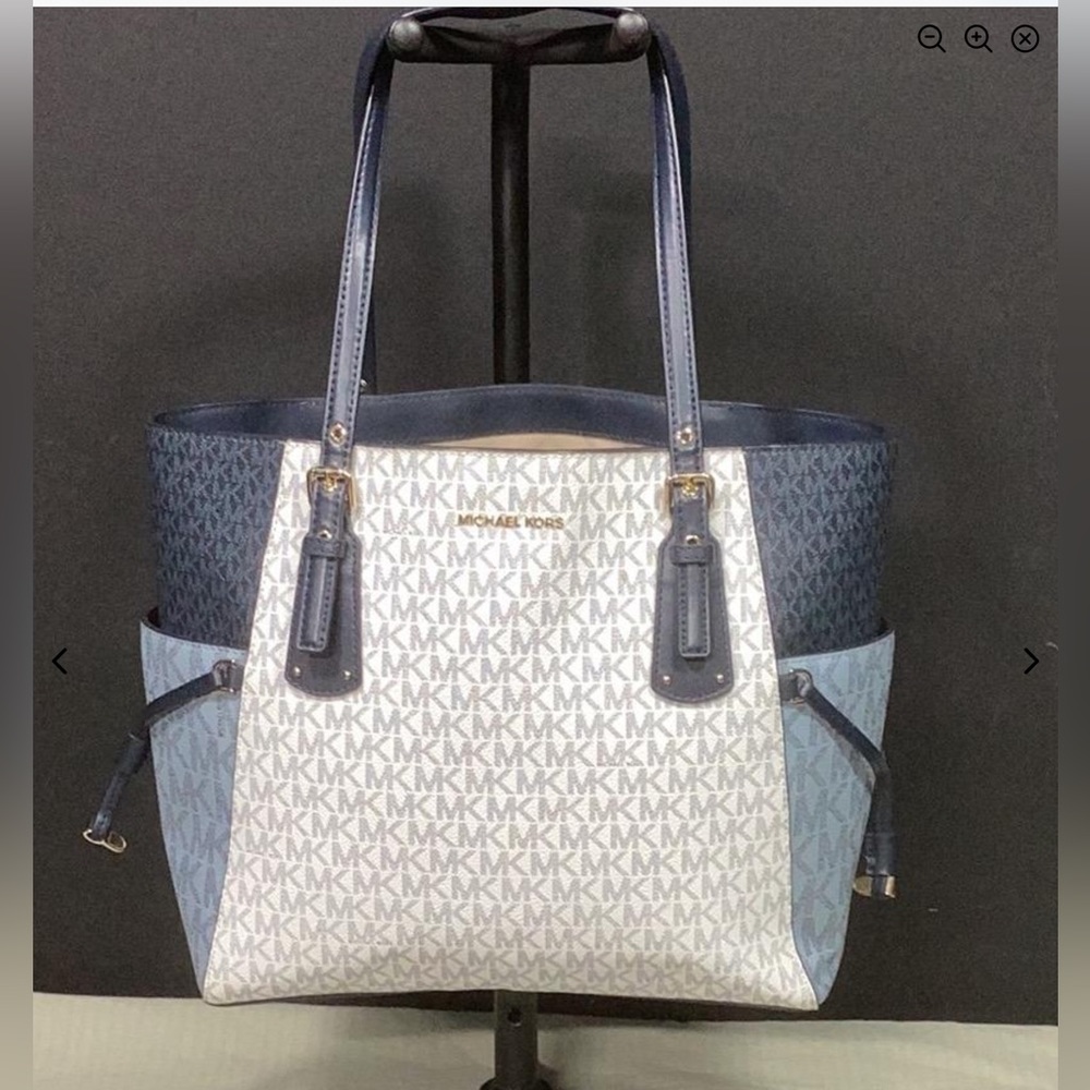 MICHAEL KORS East West Signature Logo Tricolor Color Block Voyager Tote Bag